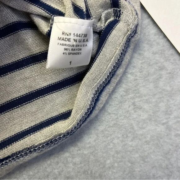 Hye Park and Lune Crop Top Sweater T-Shirt Striped Gray Blue Soft New size S - Picture 8 of 9